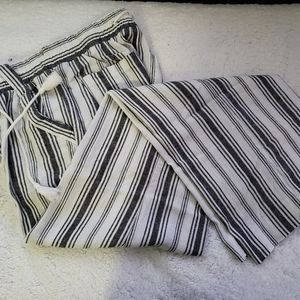 🏷MAKE AN OFFER!! Wide Leg Pants